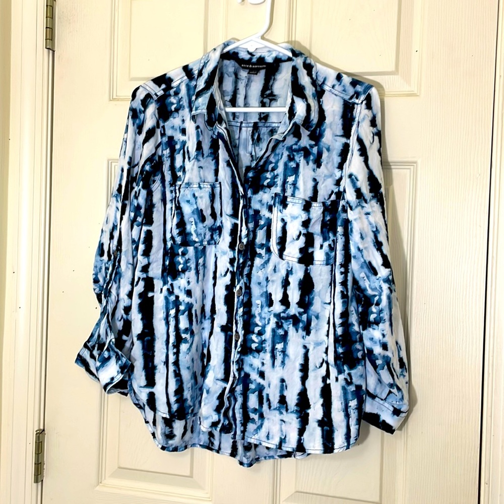 CLEARANCE SALE🔥🔥 Blue Casual Shirt Size Large